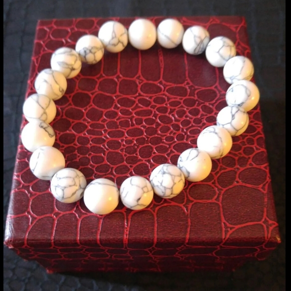 White Turquoise Bracelet - Picture 4 of 4
